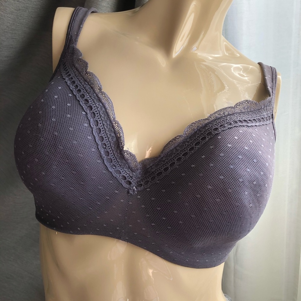 Voglio Daniela lace grey moulded bra. 38H us size/ 38FF uk size